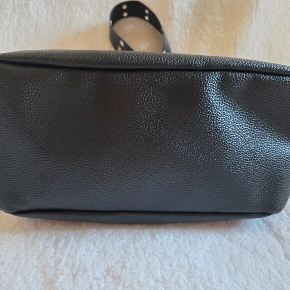 5B Style Purse - Picture 5 of 7